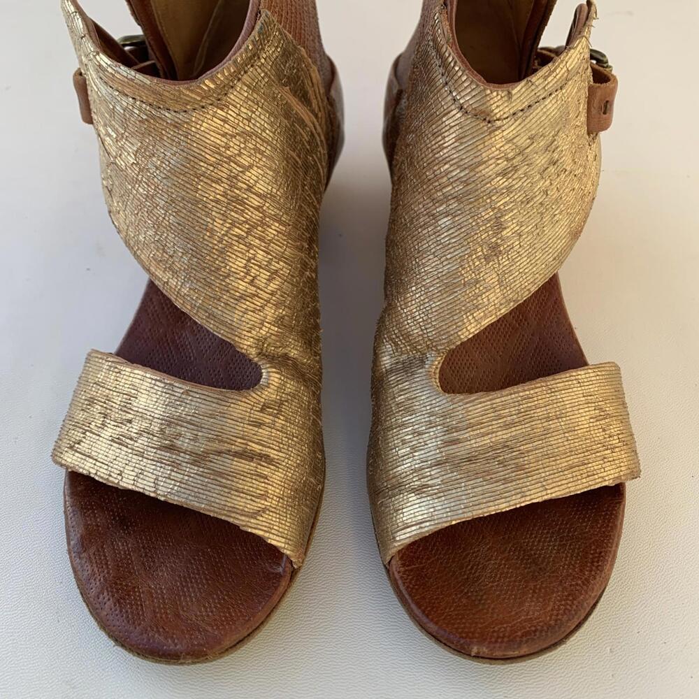 A.S.98 Metallic Gold Leather Open-Toe Sandals - Picture 2 of 11
